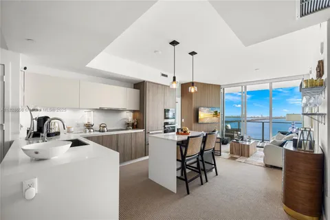 2900 NE 7th Avenue # 2303, Miami FL 33137