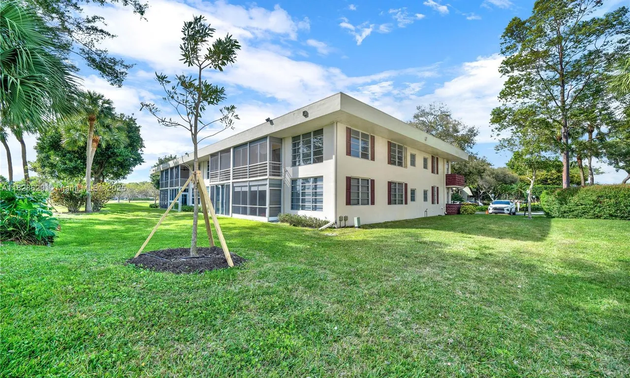 3200 N Course Ln # 216, Pompano Beach FL 33069
