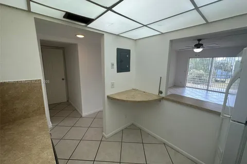 1638 Embassy Dr # 307, West Palm Beach FL 33401