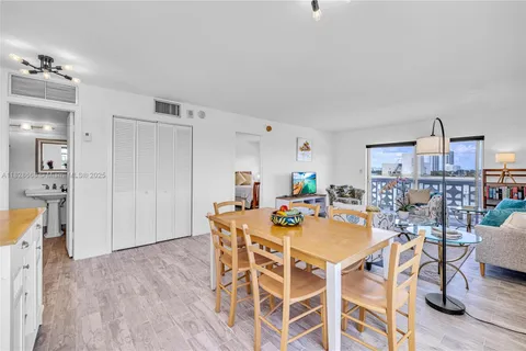 4141 Nautilus Dr # 7J, Miami Beach FL 33140