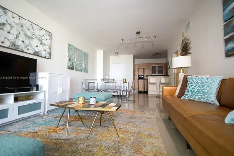 335 S Biscayne Blvd # 2200, Miami FL 33131