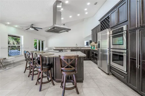 5452 SW 88th Ter, Cooper City FL 33328