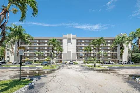 3150 W Rolling Hills Cir # 307, Davie FL 33328