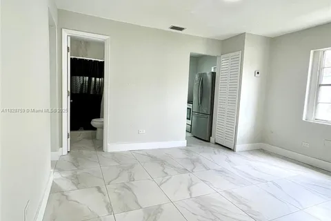 1960 NW 49 ST, Miami FL 33142