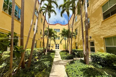 1308 Drexel Ave # 109, Miami Beach FL 33139