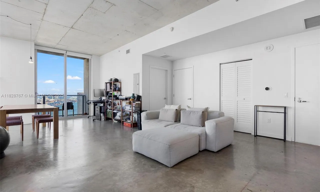 151 SE 1st St # 3102, Miami FL 33131