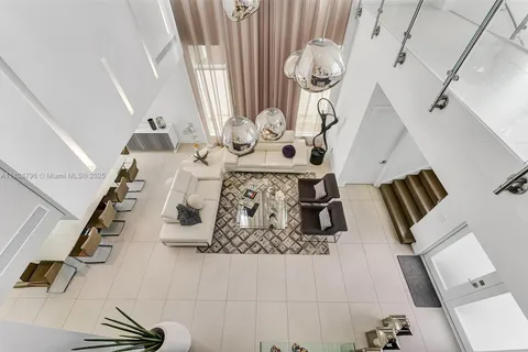 10573 NW 67th Ter, Doral FL 33178