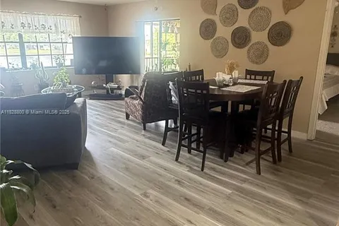 3655 NW 94th Ave # 8H, Sunrise FL 33351