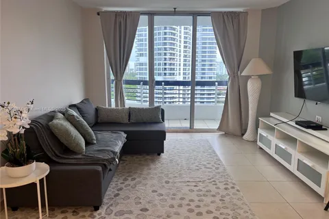 3600 Mystic Pointe Dr # 1510, Aventura FL 33180