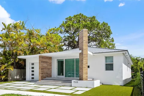 1508 SW 15th St, Miami FL 33145