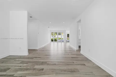 1508 SW 15th St, Miami FL 33145