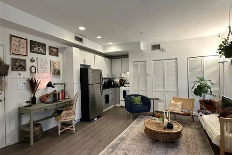 1244 Pennsylvania Ave # 103, Miami Beach FL 33139