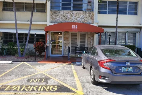 215 SE 3rd Ave # 302D, Hallandale Beach FL 33009