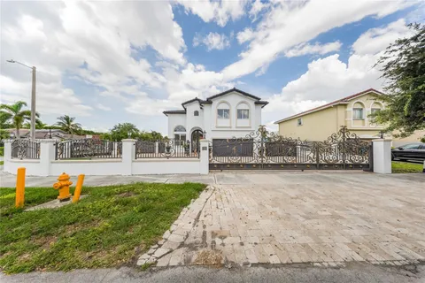 6102 SW 159th Ct, Miami FL 33193