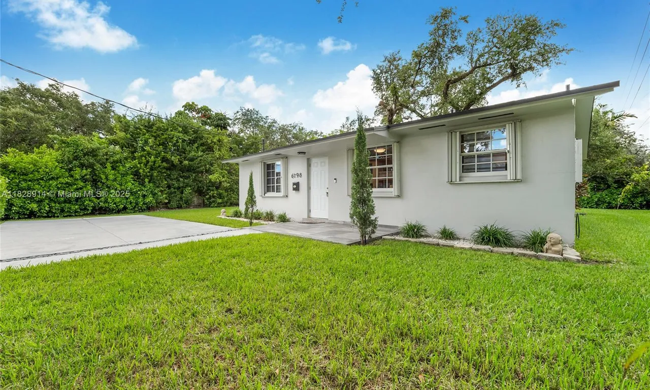 6198 SW 63rd St, South Miami FL 33143