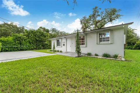 6198 SW 63rd St, South Miami FL 33143