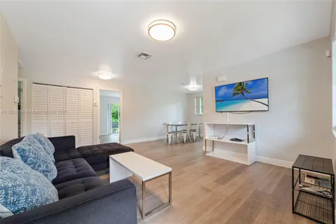 6198 SW 63rd St, South Miami FL 33143