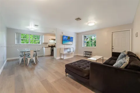 6198 SW 63rd St, South Miami FL 33143