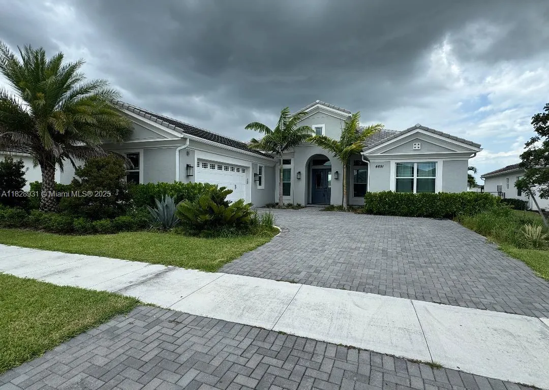 4691 Estates Circle, Westlake FL 33470