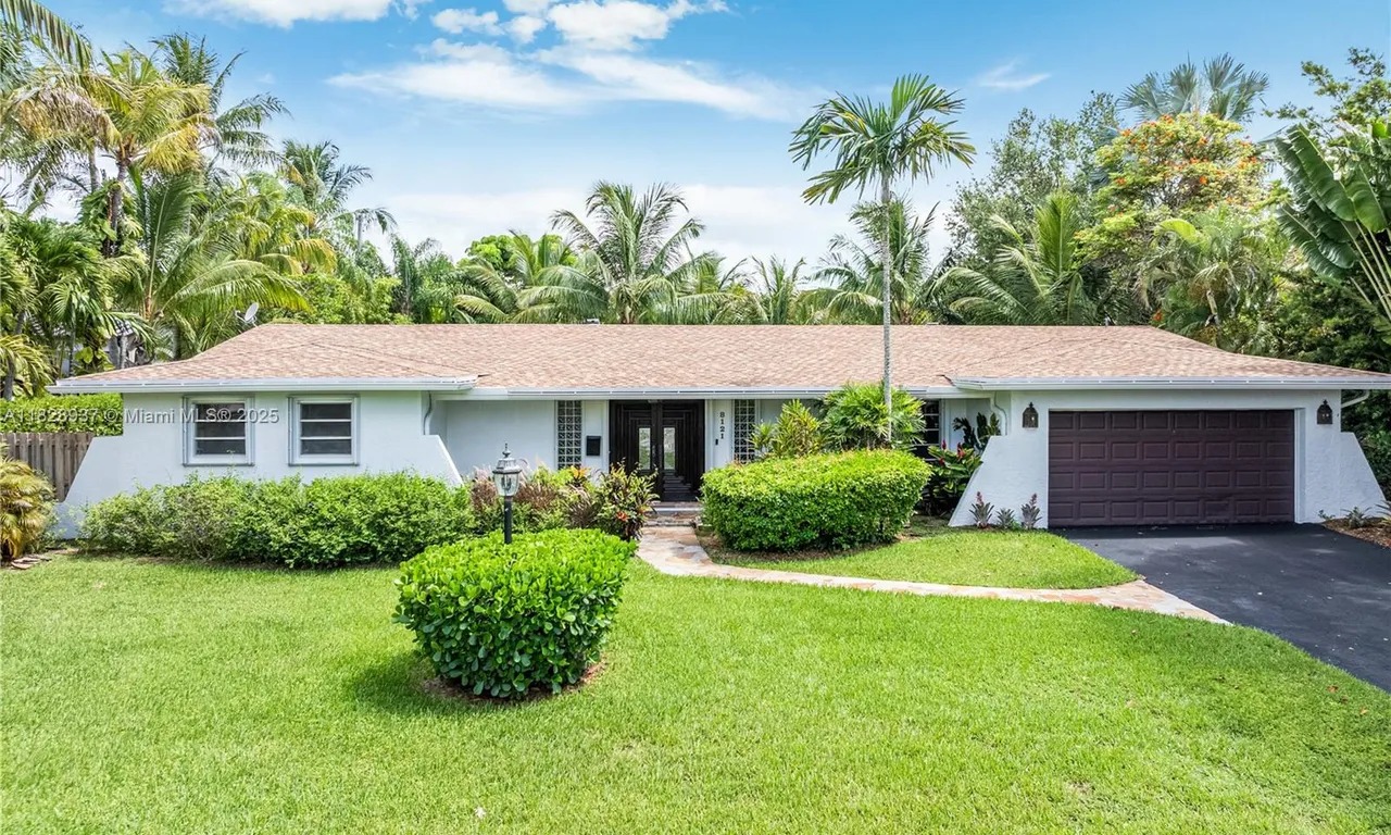 8121 SW 139th Ter, Palmetto Bay FL 33158