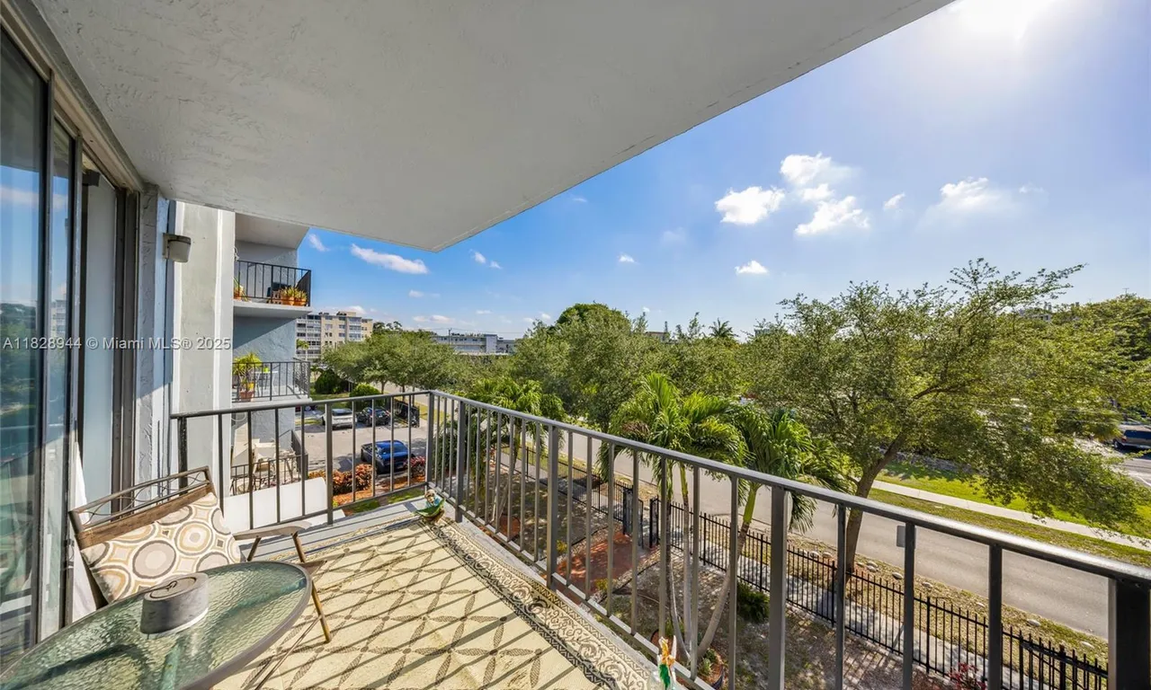 12500 NE 15th Ave # 312, North Miami FL 33161