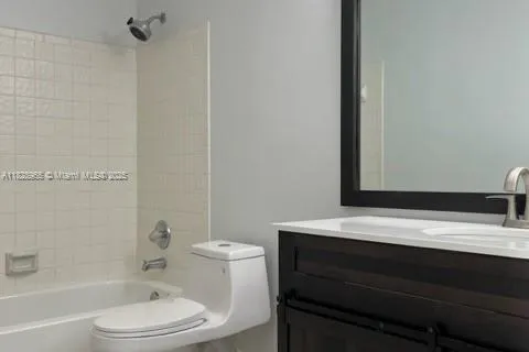 447 Lakeview Dr # 5, Weston FL 33326
