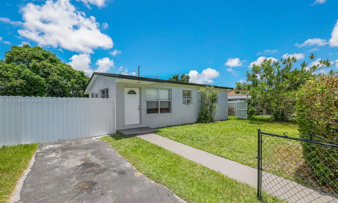 14971 Polk St, Miami FL 33176