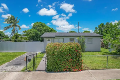 14971 Polk St, Miami FL 33176