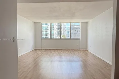 825 Brickell Bay Dr # 1549, Miami FL 33131