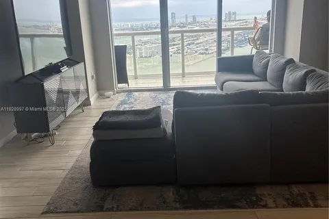 50 Biscayne Blvd # 4706, Miami FL 33132