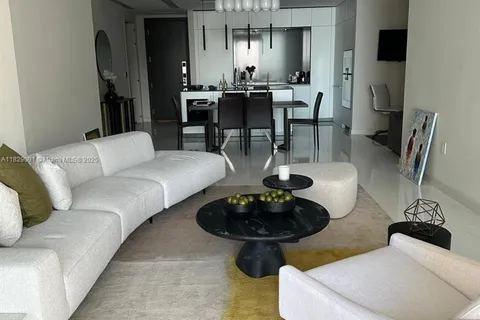 300 Biscayne Blvd Way # 2305W, Miami FL 33131