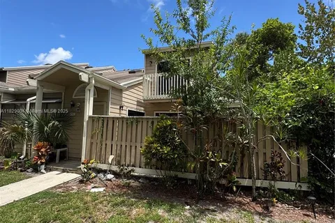 7157 Sportsmans Dr, North Lauderdale FL 33068