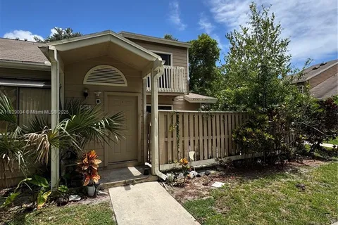 7157 Sportsmans Dr, North Lauderdale FL 33068
