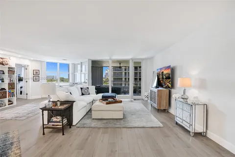 1340 S Ocean Blvd # 403, Pompano Beach FL 33062