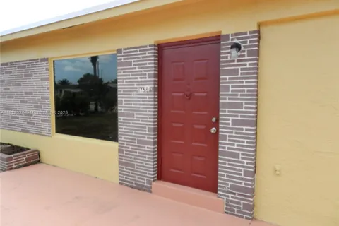 7580 Fillmore St, Hollywood FL 33024