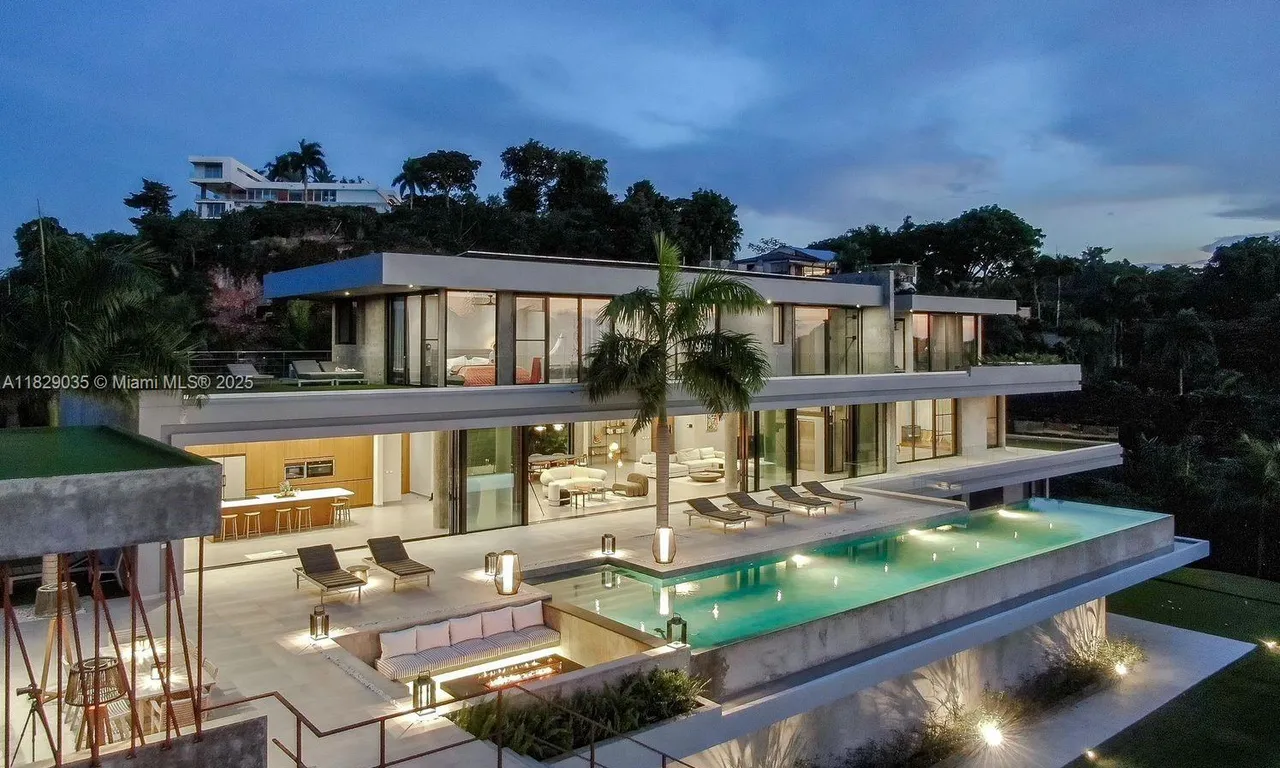 000 8G99+hr Las Terrenas, Dominican Republic, FL 32000