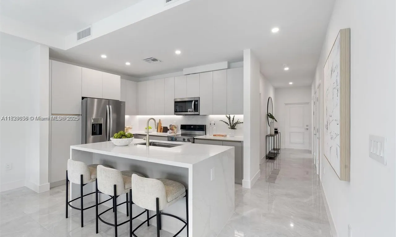 1571 NW 94TH Way # 11, Coral Springs FL 33071