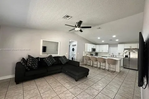 1840 Jefferson St # B, Hollywood FL 33020