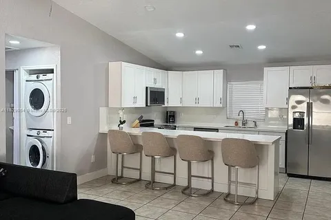 1840 Jefferson St # B, Hollywood FL 33020