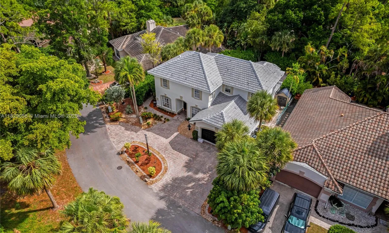 3506 Wildflower Dr, Coral Springs FL 33065