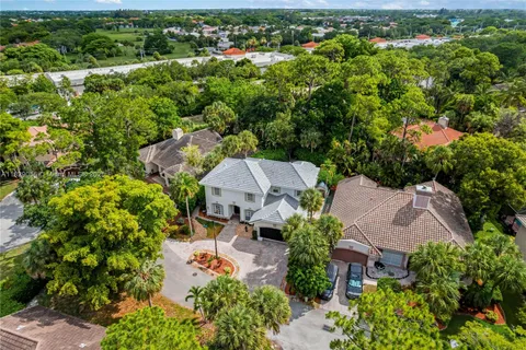 3506 Wildflower Dr, Coral Springs FL 33065