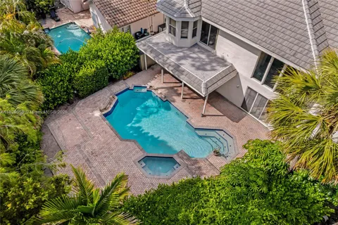 3506 Wildflower Dr, Coral Springs FL 33065