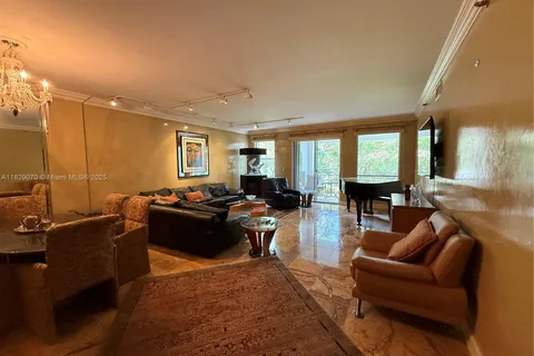 3700 Island Blvd # C203, Aventura FL 33160