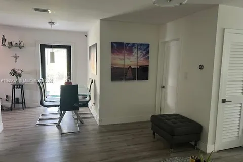 10035 Pan American Dr, Cutler Bay FL 33189