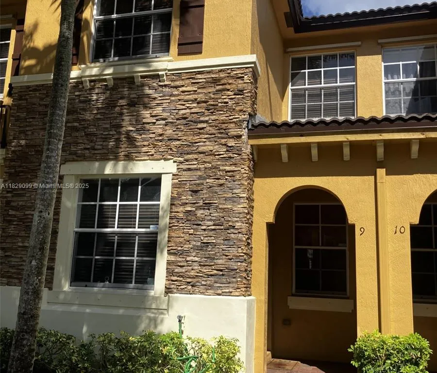 9219 SW 227th St # 9, Cutler Bay FL 33190