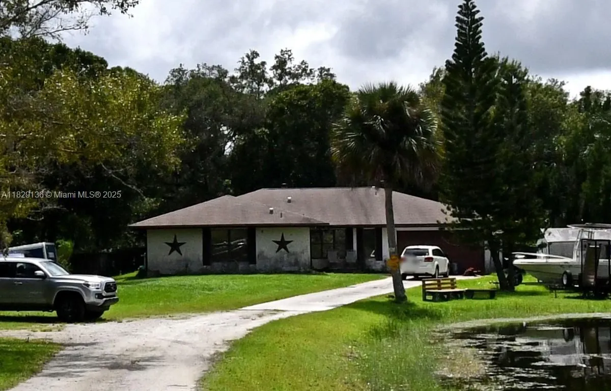 2111 Dade Rd, Other City - In The State Of Florida FL 34982