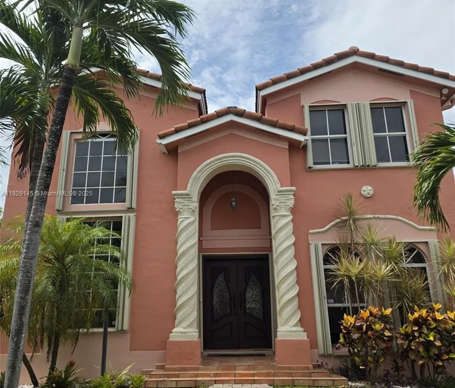 10878 NW 51st Ln, Doral FL 33178