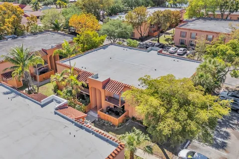 7115 Miami Lakes Dr # N28, Miami Lakes FL 33014
