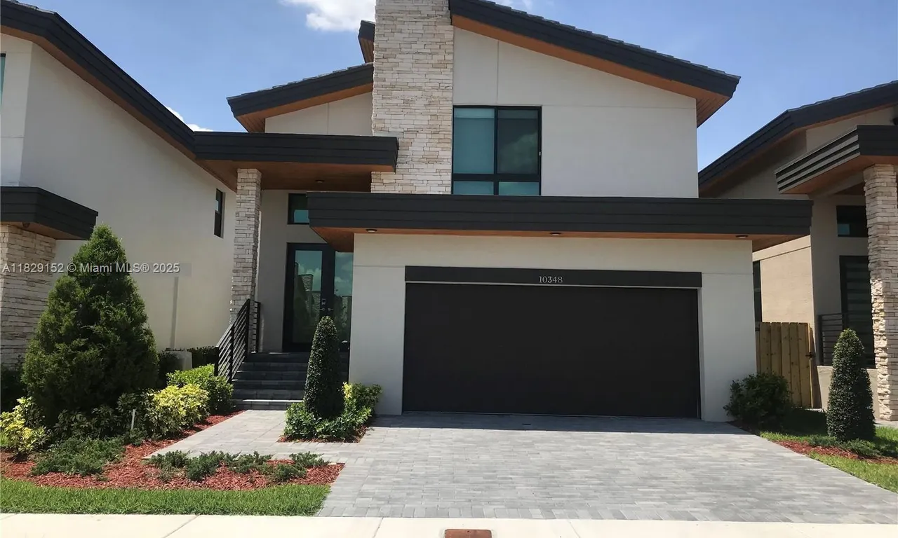 10348 NW 76th Ter, Doral FL 33178