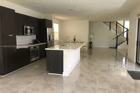 10348 NW 76th Ter, Doral FL 33178